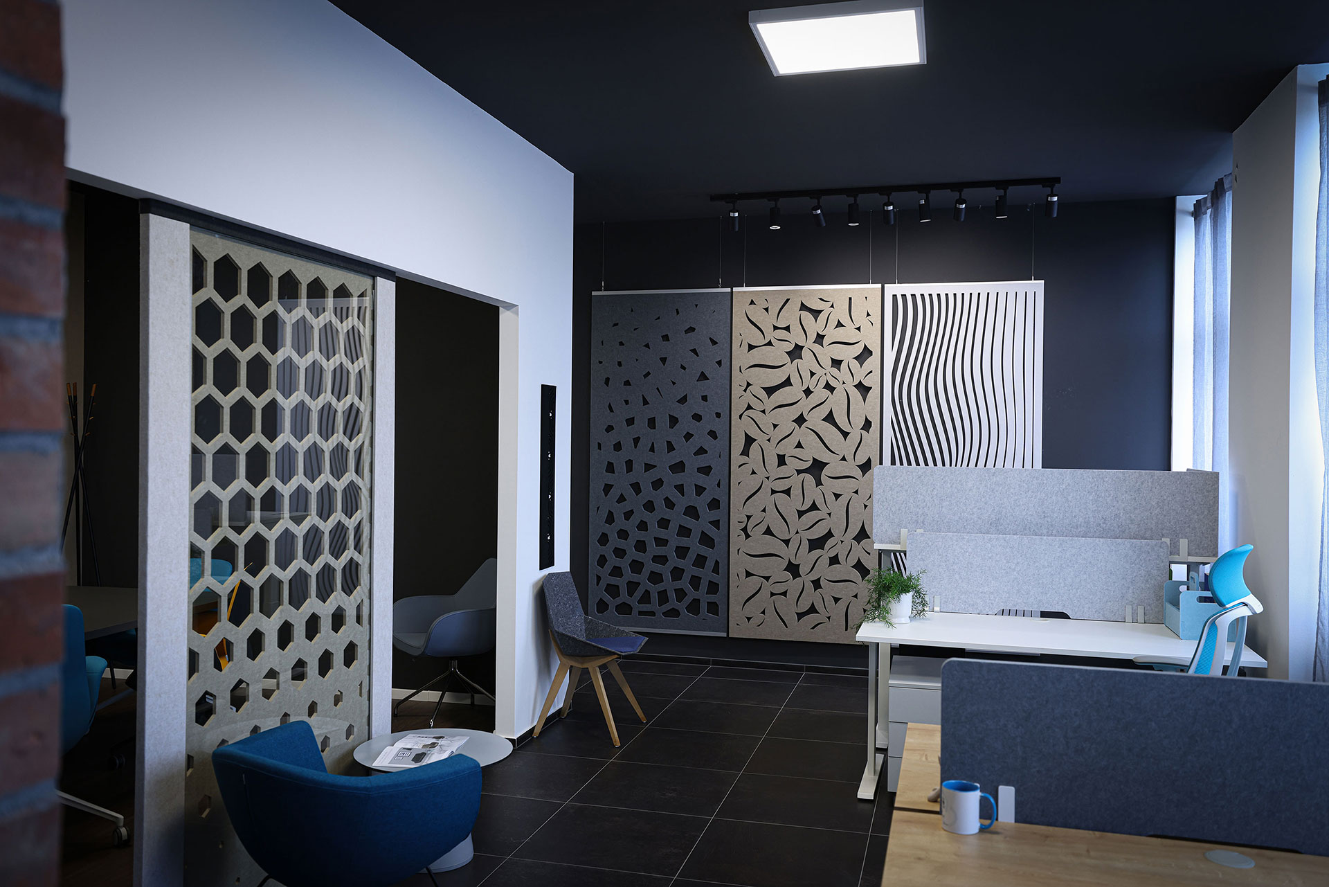 Lola Acoustix Showroom